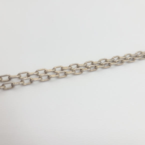 Lia Sophia Chain and Pendant - Picture 8 of 10